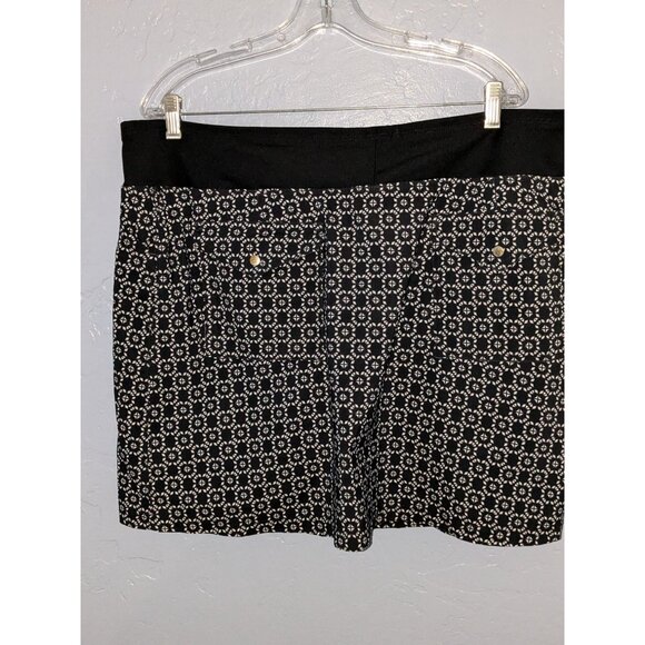 Cypress Club Womens Geometric Print Skorts XL Black & White Polyester Blend - Picture 2 of 9